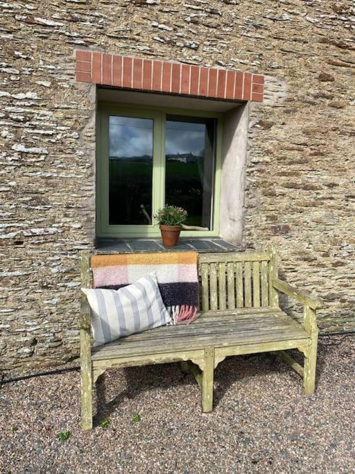 The Wheelhouse At Hewish Mill Bittadon Exterior foto